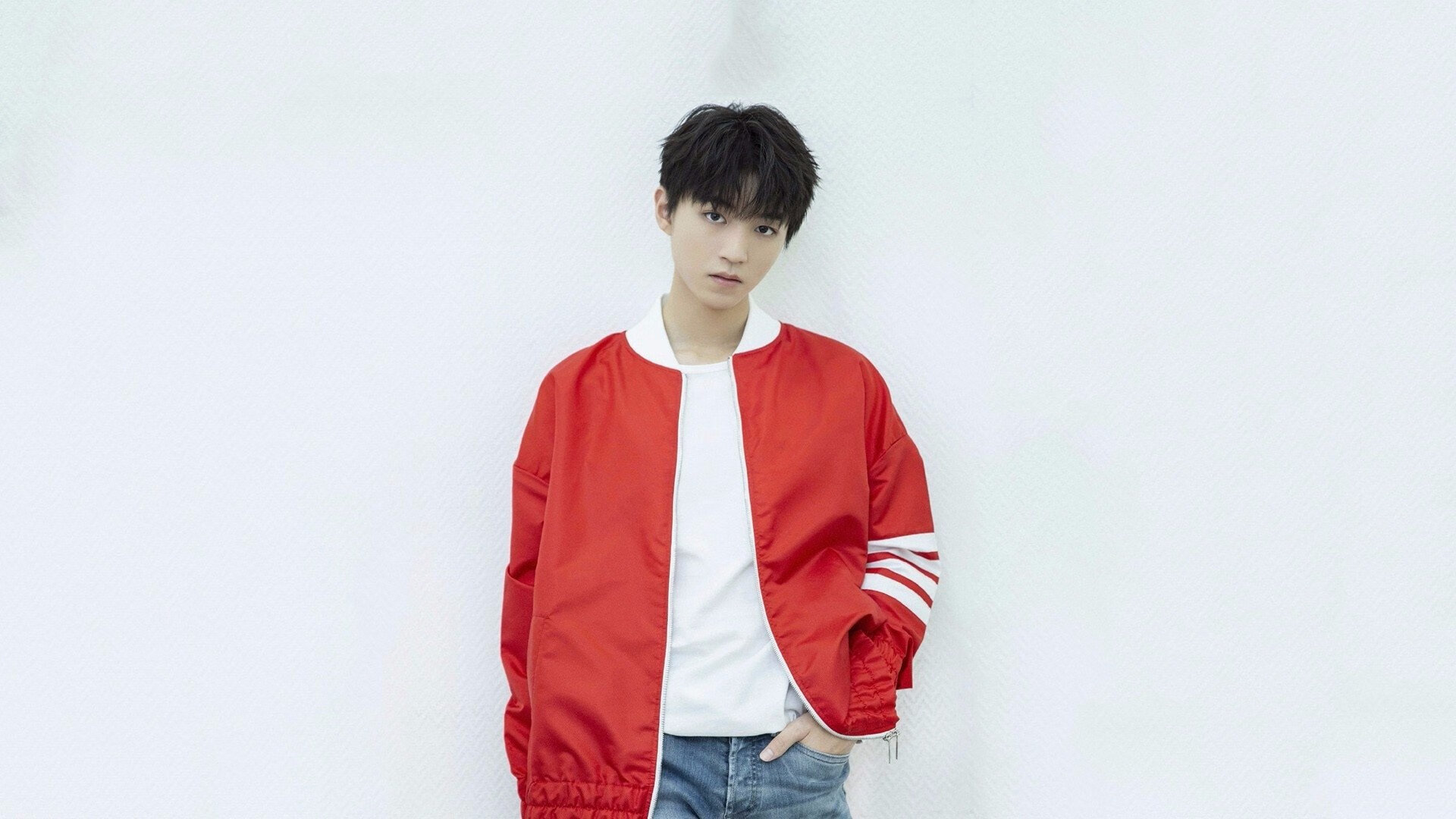 爱游戏娱乐-WRC瑞典雪地挑战：白雪皑皑中的速度极限，瑞典雪地罩衣