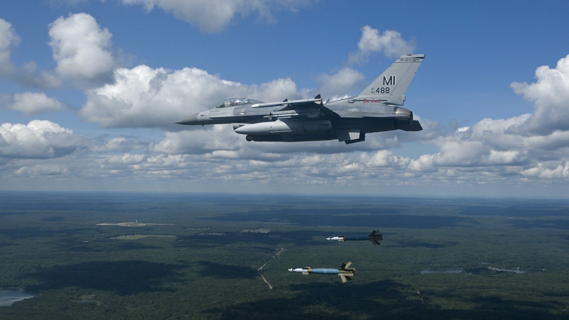 -“豪车狂飙：性能与速度的完美展现”，狂飙车行