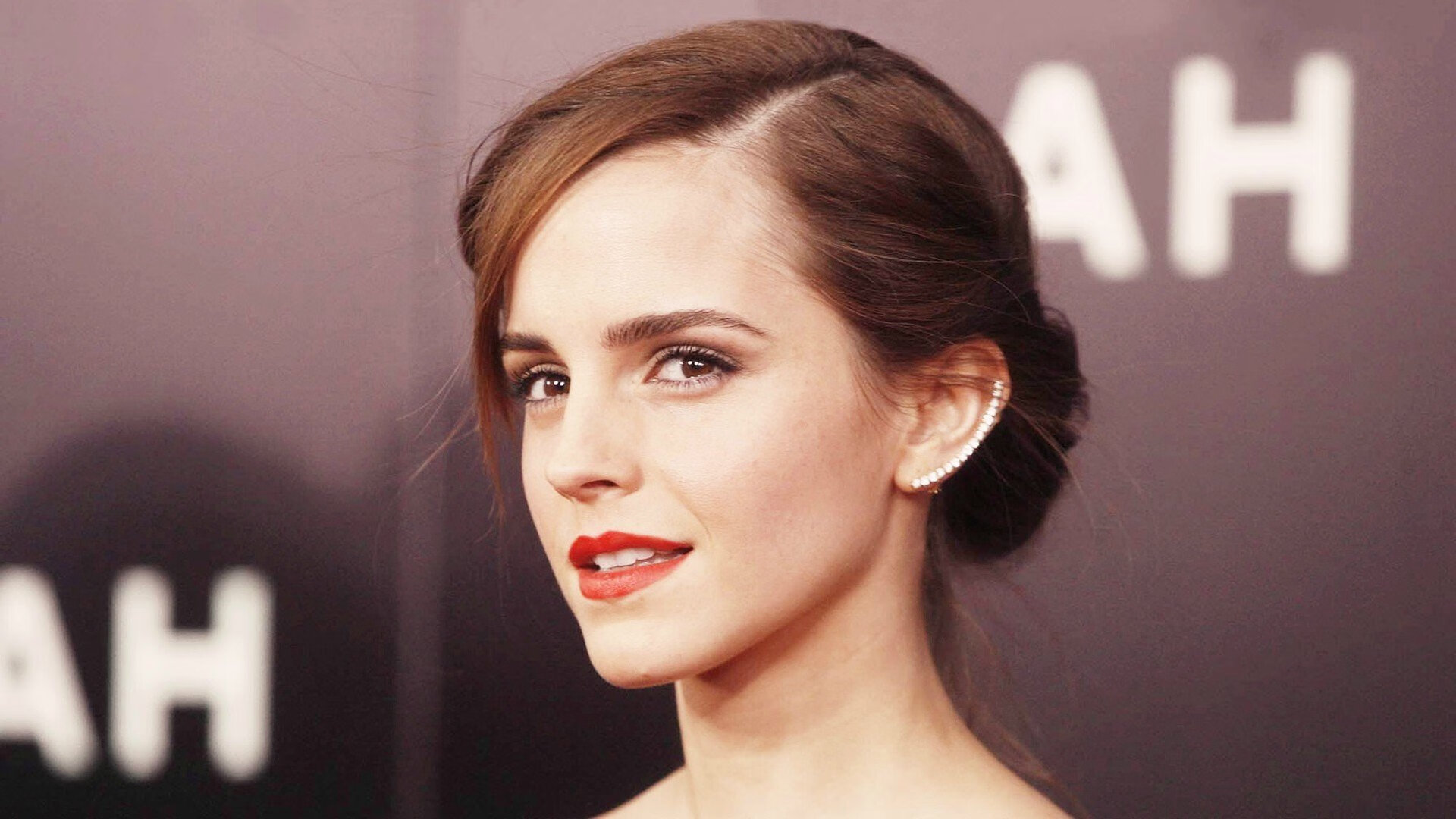 电竞战队海外扩展策略及国际市场开拓的实践分析，电竞战队team