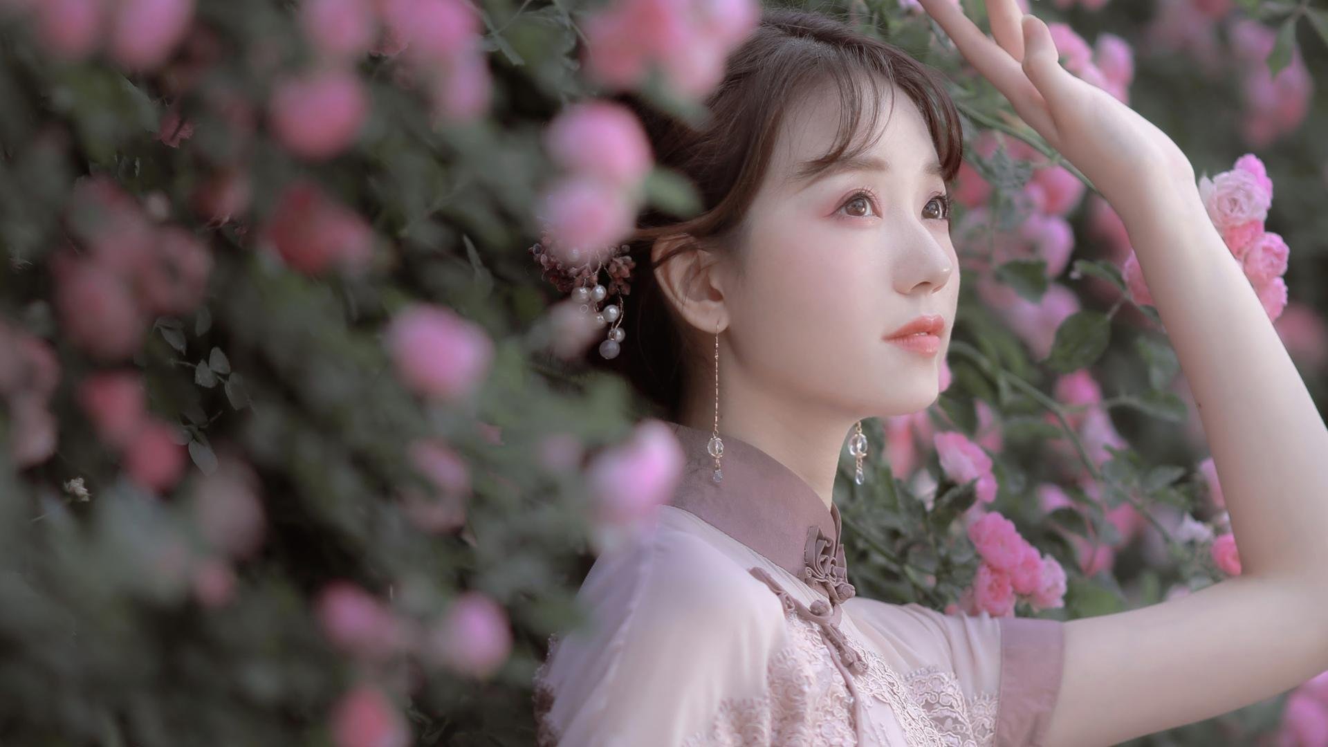 爱游戏娱乐网址-神奇表现频现，球员实力备受质疑，球员球员