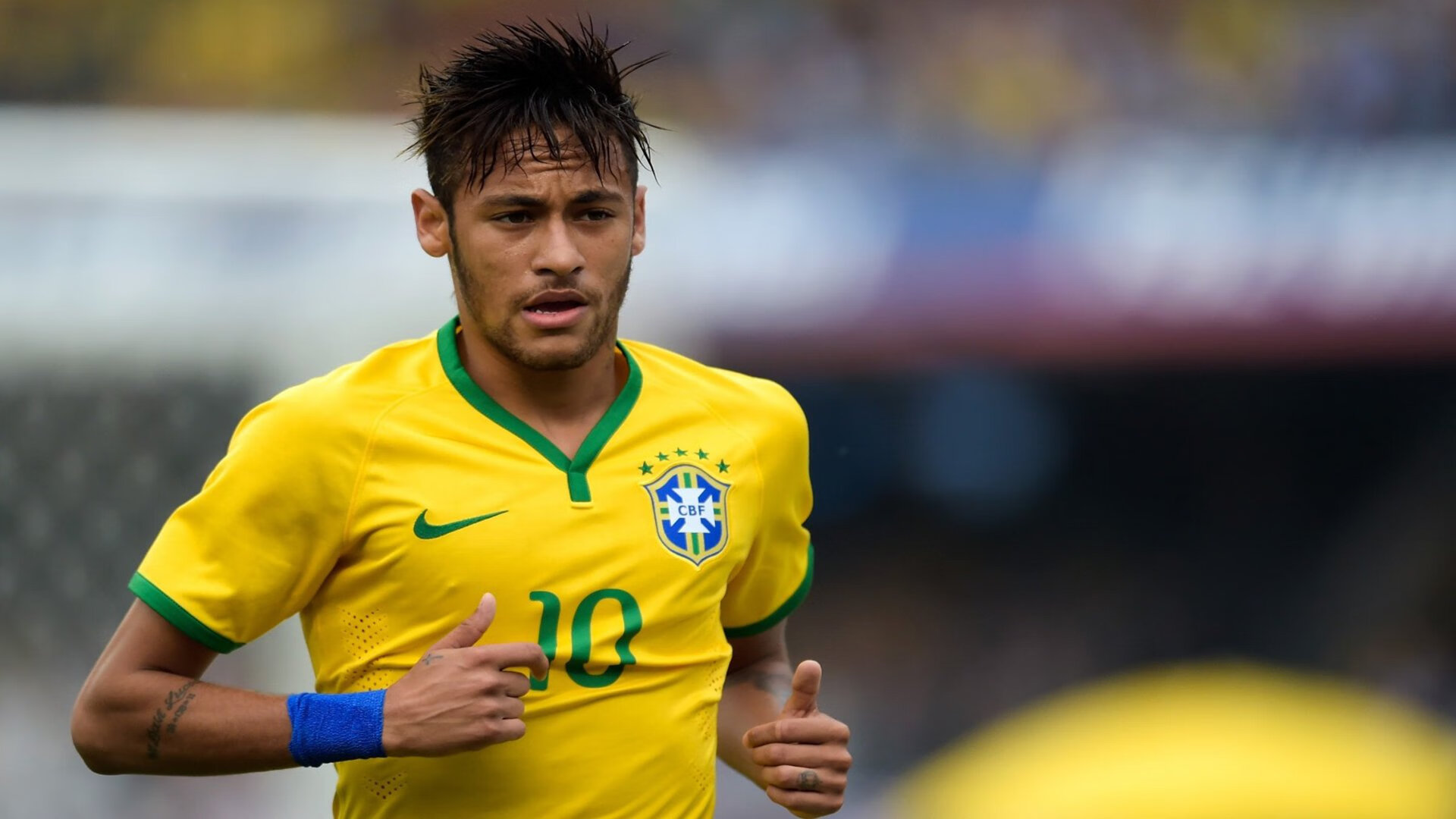 AYX官网-英超精彩片段：逆转、绝平、奇迹不断出现，英超逆袭夺冠